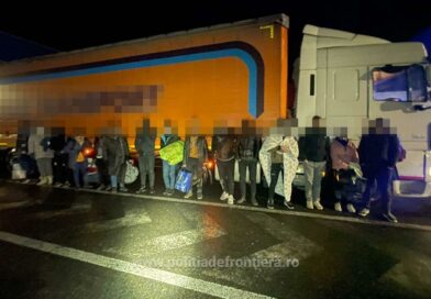 44 foreign citizens hidden in three vehicles, detected at Romanian Nădlac II crossing
