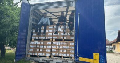 Six migrants detected in a freight truck by Mehedinte border police Six migrants detected in a freight truck by Mehedinte border police