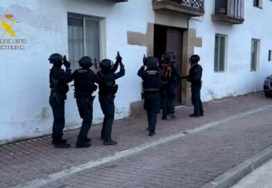 A Spanish criminal group that manipulated the obtaining of residence and work permits in exchange for money has been dismantled