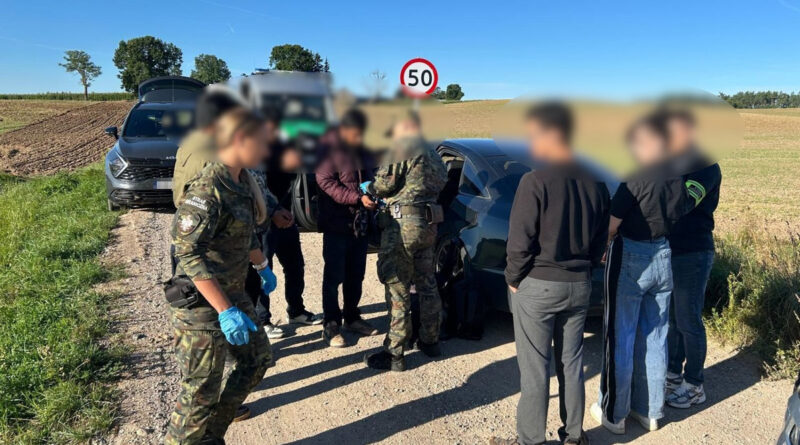 Traffickers and illegal migrants detained at the border with Lithuania