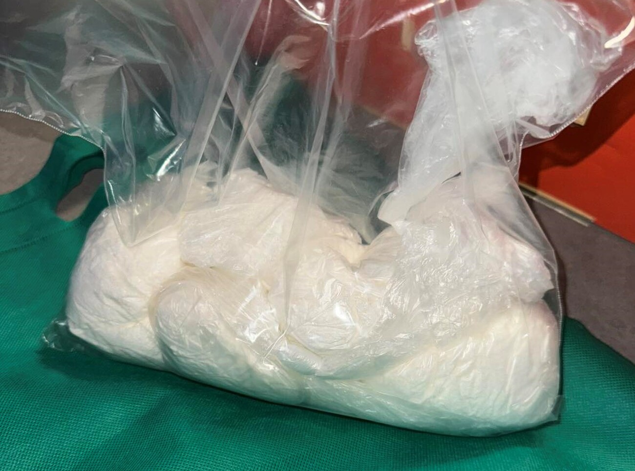 Over 840 grams of cocaine and nearly 5 kilograms of marijuana seized in Varna, Bulgaria
