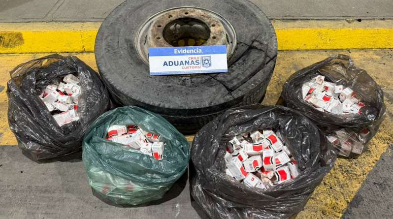 In Los Libertadores, authorities intercept contraband veterinary medicines hidden in a spare tire